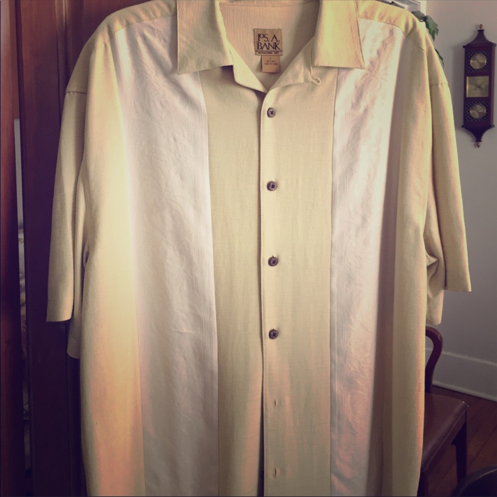 Jos A Bank Mens 100% Silk Shirt